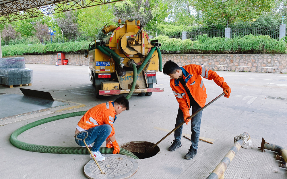 工厂化粪池清理